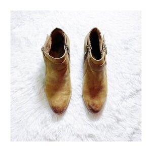 Clark's Distressed Leather Tan Side Zip Heeled Booties SZ8.5